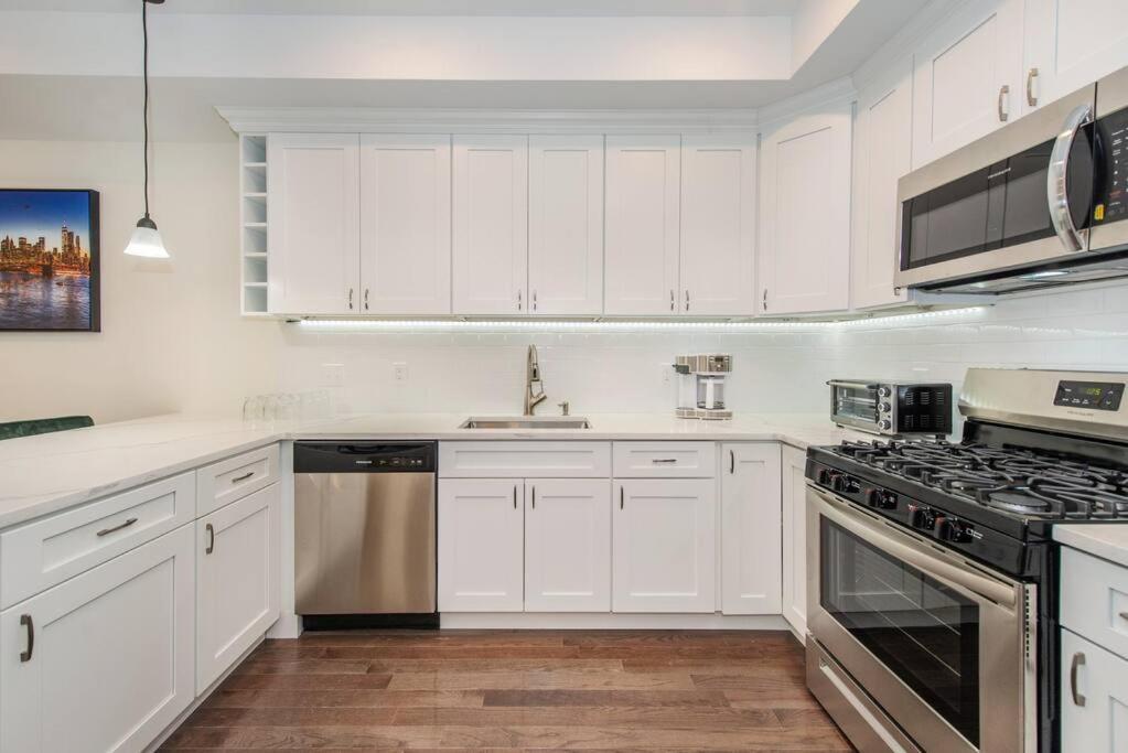 Stylish Chic Condo Nyc At Fingertips North Bergen Exteriér fotografie